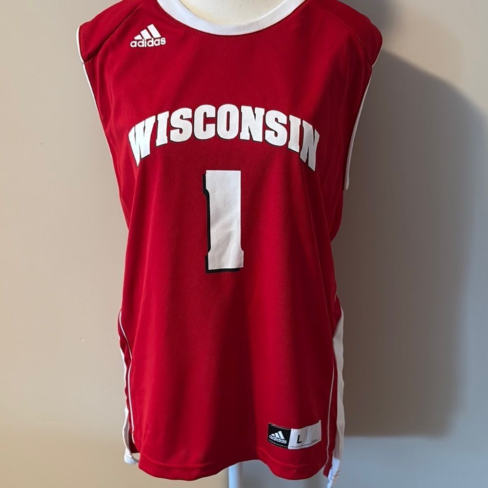 Adidas Red Wisconsin Badgers Basketball Jersey. Youth size L (14-16)